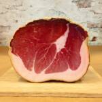 Culata Carlo Peveri, o jamón de parma, dulce, delicado y jugoso, elaborado con el corazón del jamón, tierno y de aroma intenso, ideal para comprar online y disfrutar al instante.