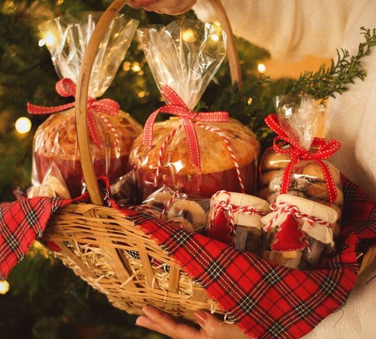 regalos gourmet italianos para Navidad con quesos, embutidos, pasta y dulces