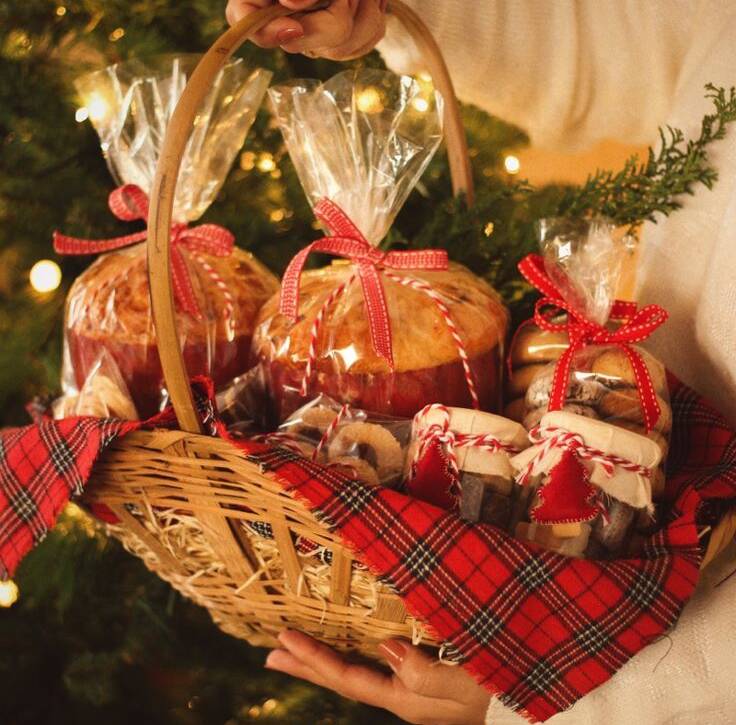 regalos gourmet italianos para Navidad con quesos, embutidos, pasta y dulces