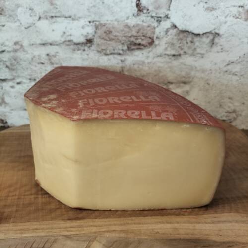 Fontal Fiorella Ciresa queso italiano de vaca suave y cremoso